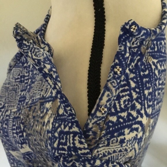Piperlime Mosaic Print 3/4 Sleeve Blouse L Blue & White Top - Picture 6 of 9